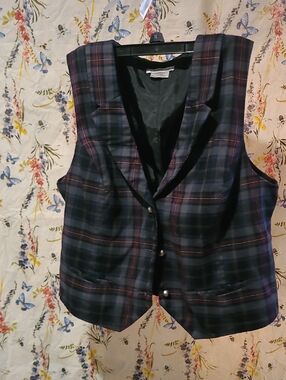 Van Heusen Black Satin-Look Lined Vest